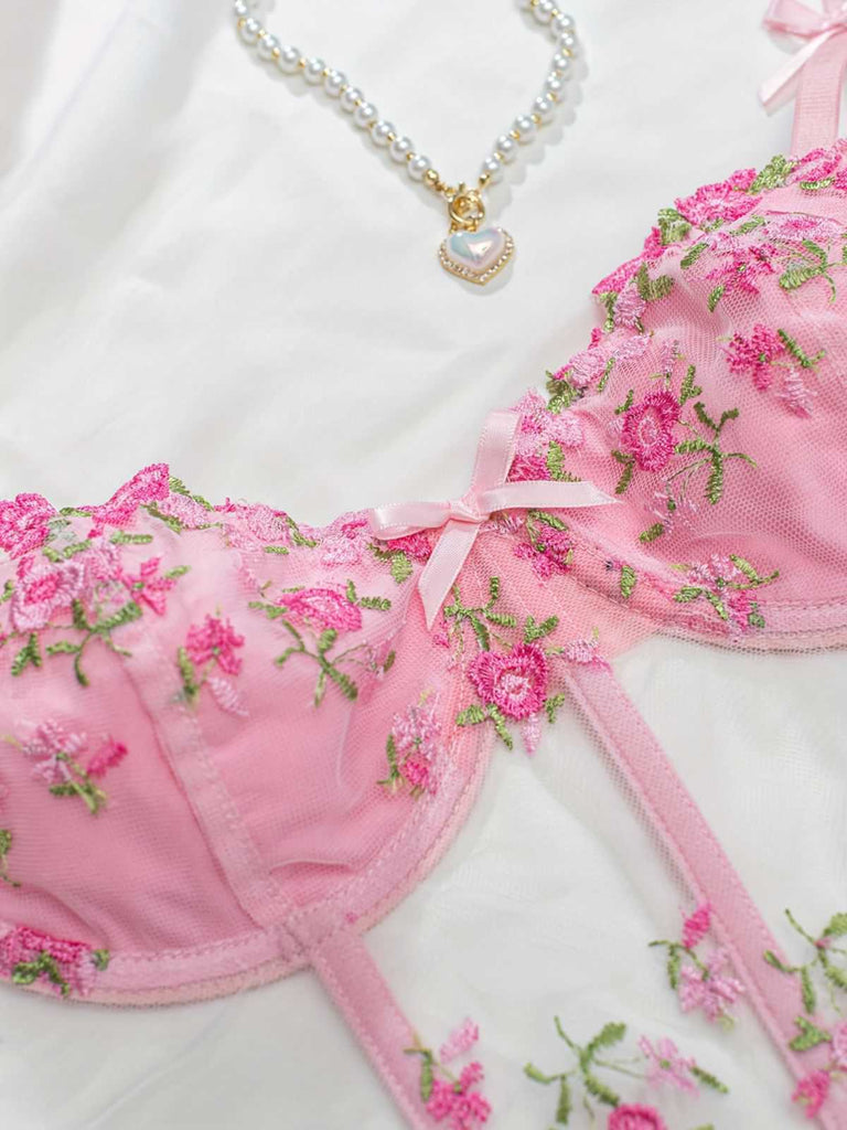 1960s Floral Embroidered Bow Underwire Lingerie