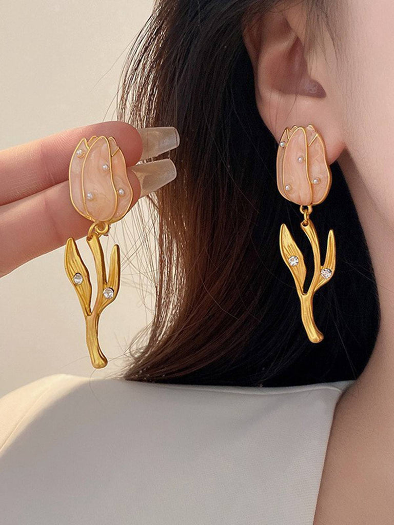 Retro Pale Pink Tulip Pearl Earrings